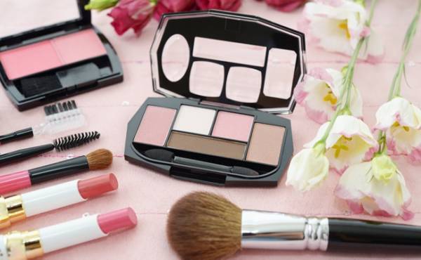 映えが大切！セルフプロデュース術でテレワークにひるまない！【体験談】