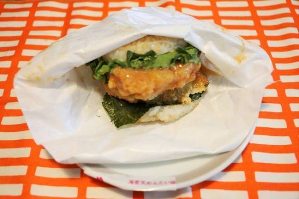 【モス】7月まで！ザクザク食感が激旨！衝撃のライスバーガー2つを実食