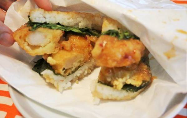 【モス】7月まで！ザクザク食感が激旨！衝撃のライスバーガー2つを実食