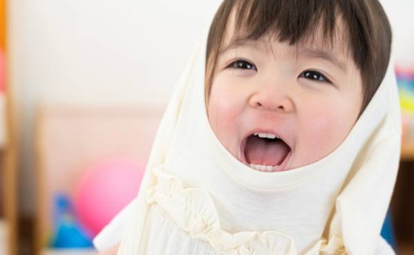 保育士さんが実践！本当に使えるイヤイヤ星人のかわしワザ【お着替え編】