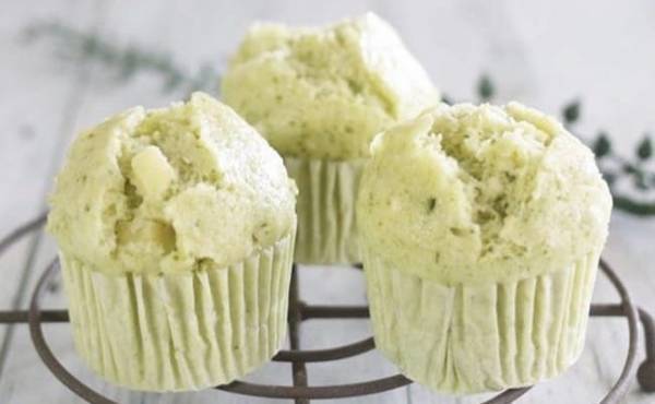 親子で一緒に♡超簡単！りんごと野菜のふわ甘蒸しパン【管理栄養士監修】