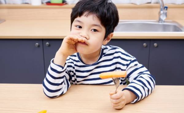 卒乳後、子どもが偏食になる原因を解説！栄養の不足分はおやつでカバー！