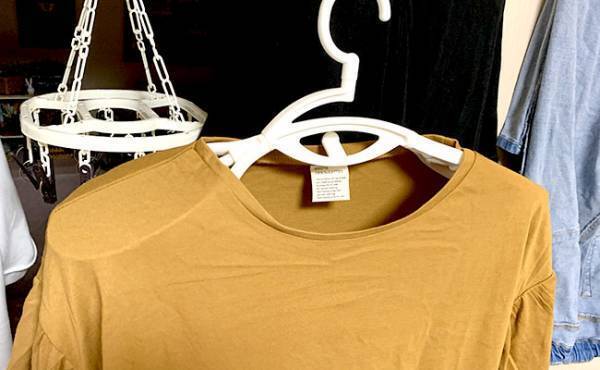 【100均】乾くの早過ぎ！梅雨の部屋干しに超使える便利グッズ4選