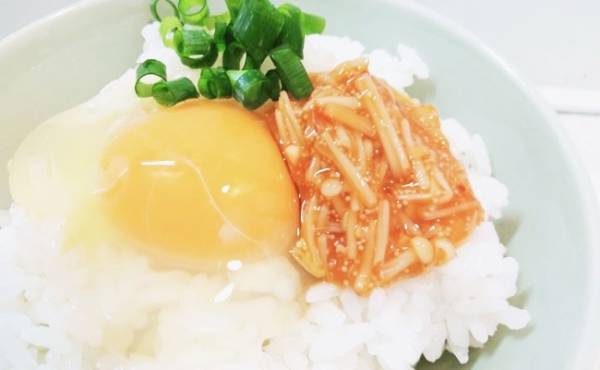 【カルディ】簡単のせるだけで禁断の旨さ！ピリ辛「チョイのせ」がスゴイ