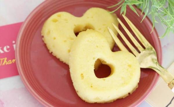 混ぜてチンで完成♪フワふま♡人気のおからドーナツ【管理栄養士監修】