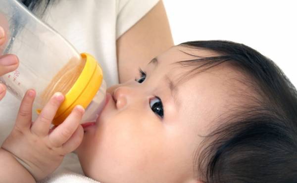 哺乳瓶はいつまで消毒すればいいの！？消毒する理由と消毒する3つの方法