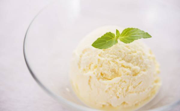 暑い夏がやってくる！ 赤ちゃんにアイスを食べさせても大丈夫！？