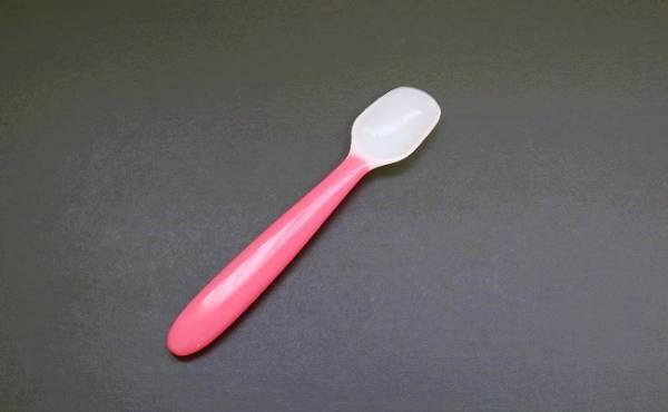 【100均】セリアのシリコンスプーンが便利なワケ！離乳食後も活躍中
