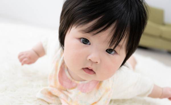 ハイハイせずズリズリ、これってシャフリングベビー？助産師が教えます！