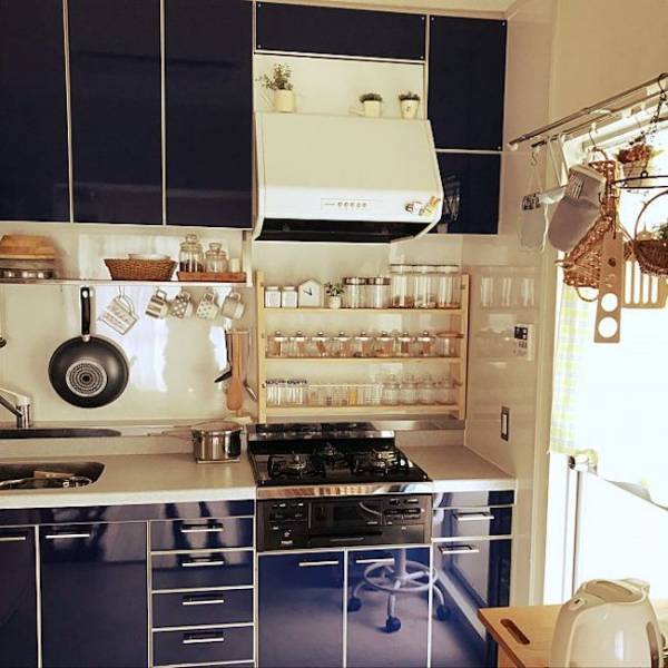 低コストでリノベ並みの変化！ダイソーのリメイクシートで理想の部屋に♡