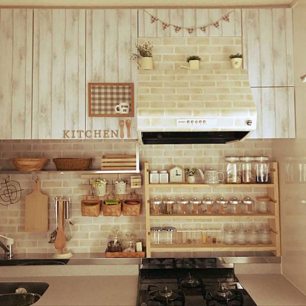 低コストでリノベ並みの変化！ダイソーのリメイクシートで理想の部屋に♡