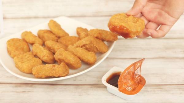 【マクドナルド】期間限定の爆安価格！特盛りナゲットと新ソースを実食！