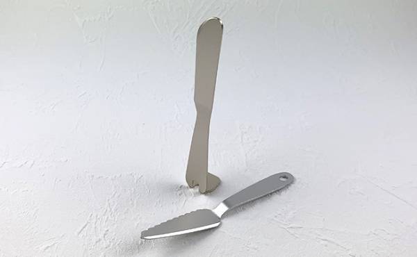 【ダイソー】アイスやパンが美味しくなる！？溶けるカトラリーが爆売れ中