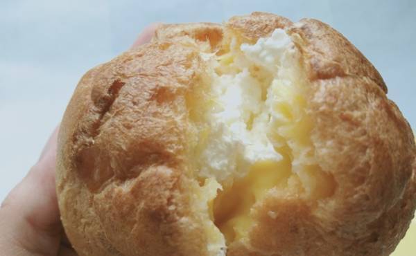 【ファミマVSローソン】ふわふわ♡サクとろ♪新作シュークリームが買い