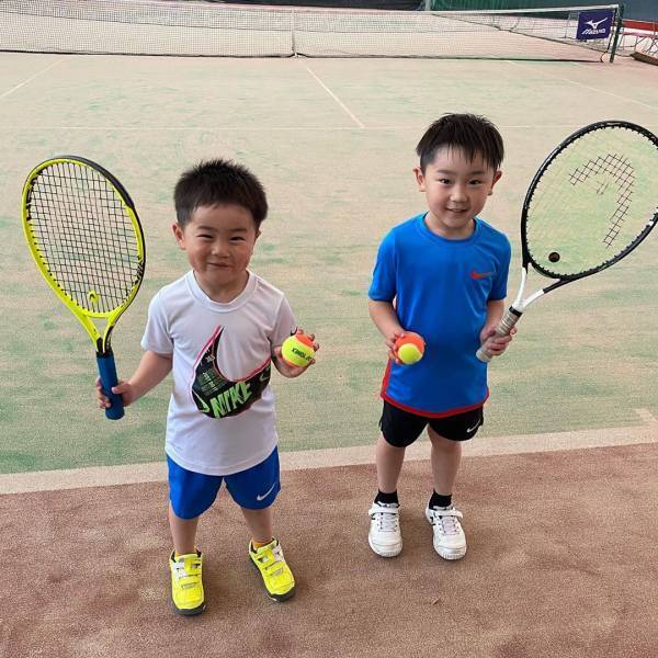 Wilsonと契約！天才兄弟のパパを直撃！こだわり育児を聞きました