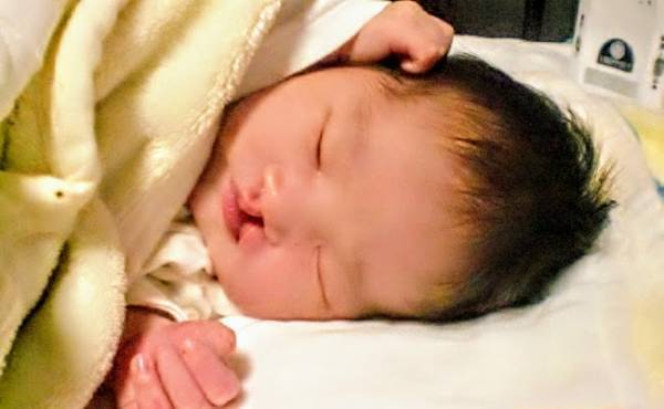 口唇口蓋裂で生まれてきたわが子。不安から外出を避ける日々が続いた…