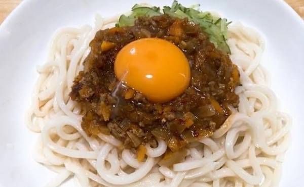 【業務スーパー新作】入れるだけで本格中華が作れる万能調味料はコレ！