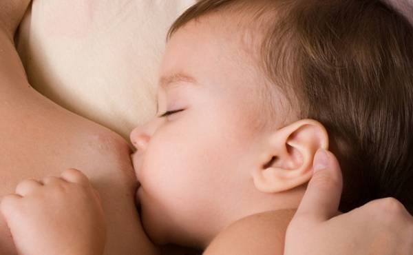 ママも赤ちゃんもリラックス！ ママが授乳の際に実践していること