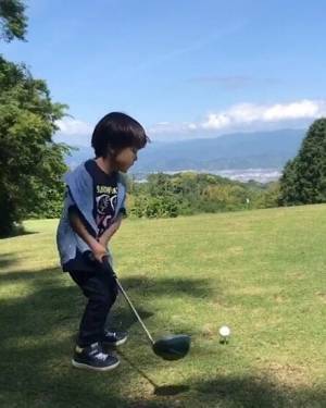 日本プロゴルフ協会のパパの息子は将来有望！？天才キッズパパの子育て論