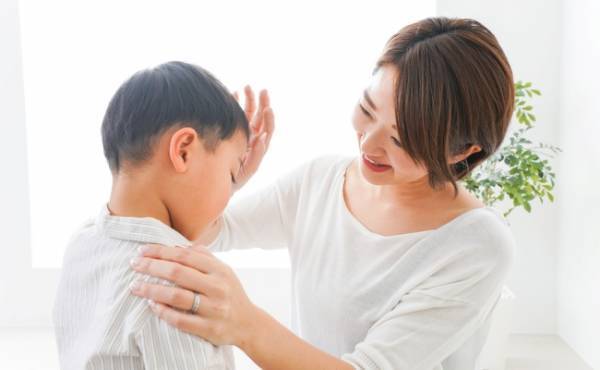 お友達に「嫌！」と言えないわが子！自己表現が苦手な子どもへの対応とは