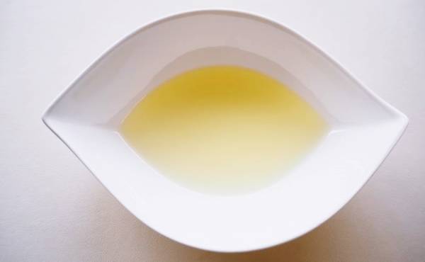 コストコならではの大容量！値段は安い？「カークランド キャノーラオイル」