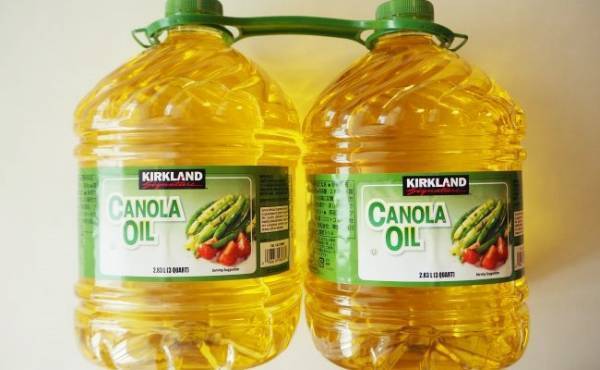 コストコならではの大容量！値段は安い？「カークランド キャノーラオイル」