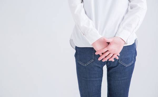 便器が真っ赤…！？恥ずかしくて放置していたら大変なことに…【体験談】