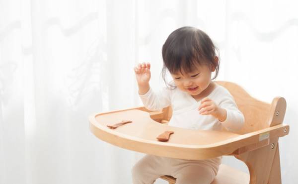 「これはあって便利だった！」離乳食が始まったら役立つ食事グッズ3選