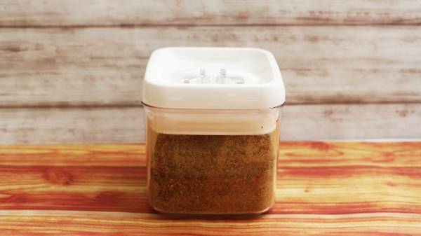 【ニトリ】徹底比較！大人気の2大キャニスター、どっちが便利！？