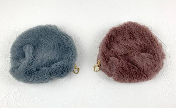 【ダイソー】品切れ注意！リアルファー顔負けの新作ミニトートが売れまくってる件