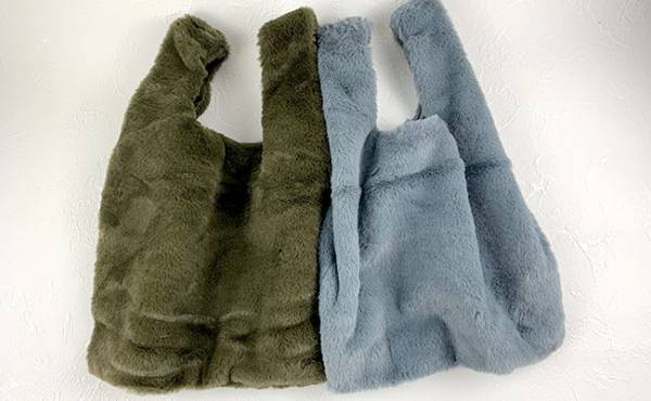 【ダイソー】品切れ注意！リアルファー顔負けの新作ミニトートが売れまくってる件