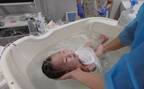 お風呂に入れるのが怖い…人工呼吸器が必要な息子の入浴時に工夫したこと