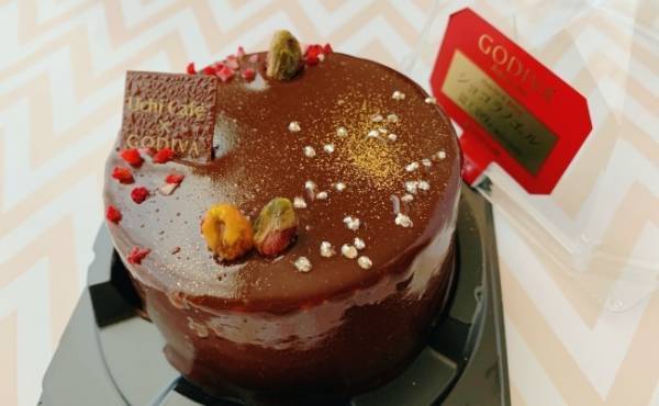【ローソン】正直高いけど感動のうまさ！ゴディバ監修クリスマススイーツ