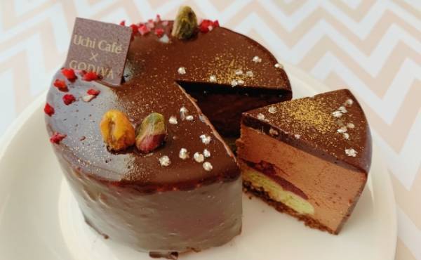 【ローソン】正直高いけど感動のうまさ！ゴディバ監修クリスマススイーツ