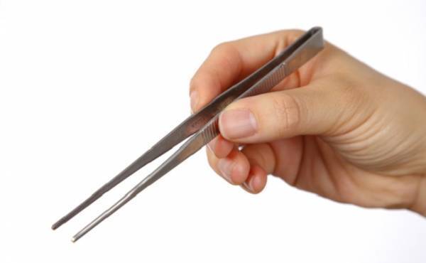 娘が「水いぼ」を発症！放置していたら処置が大変なことに…【体験談】