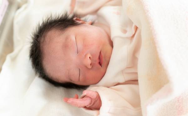 「すぐには生まれないらしいし…」のんきに構えていた私の出産体験談