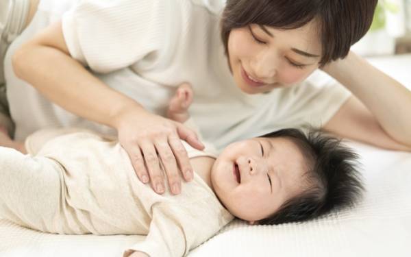 泣きやませなくてOK？小児科医がムダ育児を省きます／ねんね・ぐずり編【ラクに楽しく♪特集】