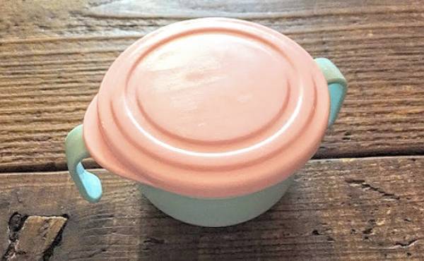 【100均】マルチに活躍！ ダイソーのこぼさないボーロカップがスゴイ