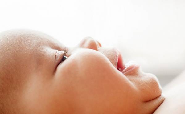 生まれたときから歯が生えてる！生後5日で抜歯した息子【ママの体験談】