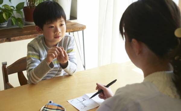 そんな まさか 8歳で発達障害のadhdと診断されて 体験談 年8月9日 ウーマンエキサイト 1 2