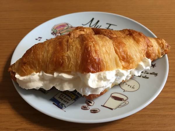 【カルディ】買って大正解！おうちで焼きたて♡発酵バターが薫る冷凍パン