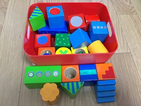 おうち遊びに◎！保育園で大人気♪ 1〜2歳児が喜ぶテッパンおもちゃ7選