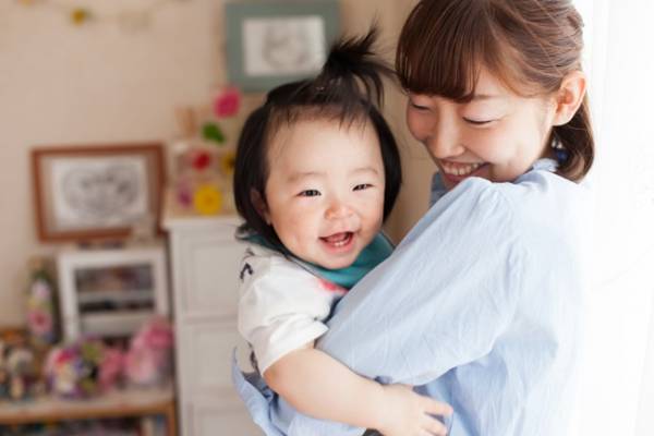 保育園に預けると成長に悪影響ってホント？3歳児神話って？【3児ママ小児科医のラクになる育児】