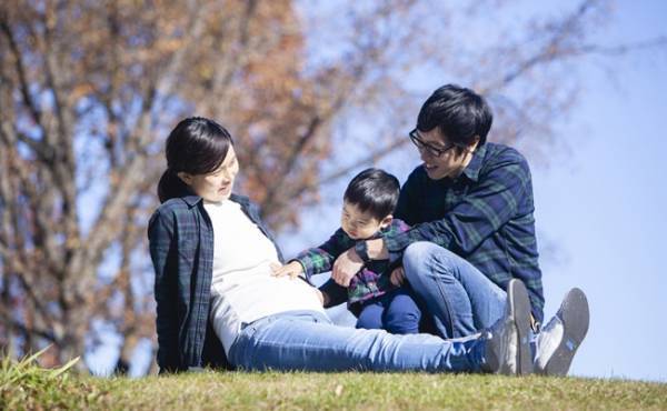 「ごめんね…」上の子に抱きつかれるとなぜか嫌な気持ちになってしまう【体験談】