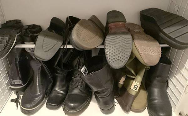 【100均】下駄箱に入りきらない靴を100均アイテムだけで全部収納！