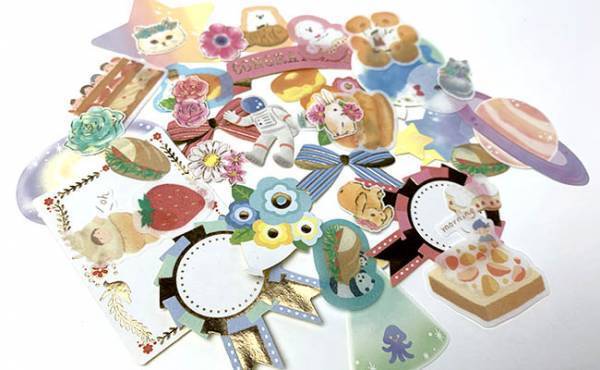 【100均】沼落ちする人続出！大人気「フレークシール」の魅力に迫る！