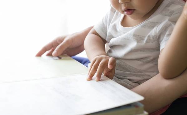 き、奇跡…！半年間、絵本の読み聞かせ会に行く→脱走を繰り返した結果…