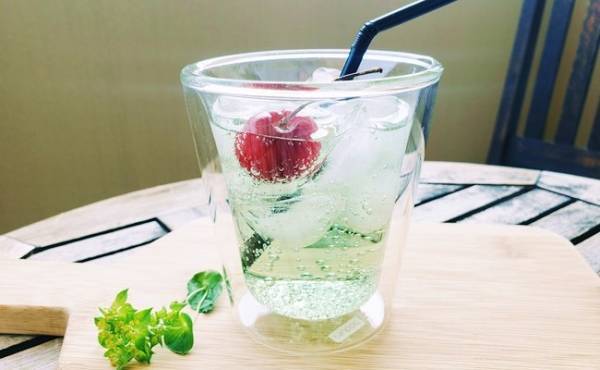 売り切れ続出！SNSで話題「無印のメロンソーダ」がすごくイイ♡