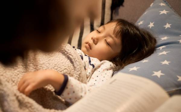 3〜6歳の子どもに起こりやすい！？就寝中にパニックになる「夜驚症」とは