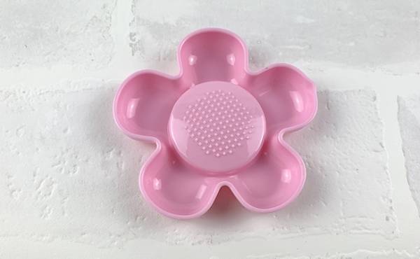 【100均】マジで使える！キャンドゥのキティグッズがアツすぎと話題